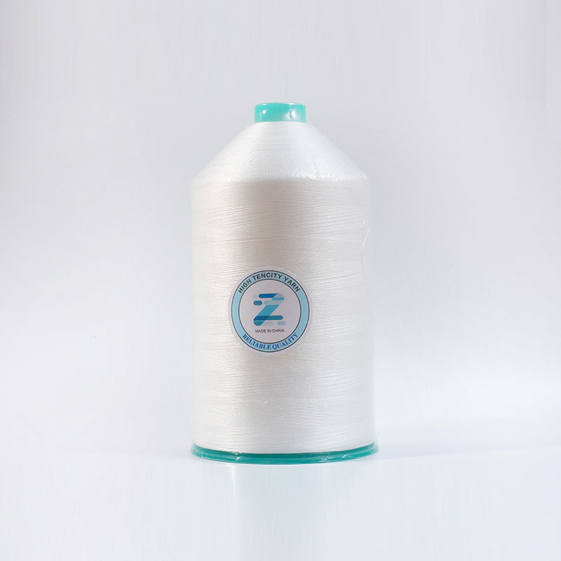 Quels sont les facteurs à considérer lors du choix du bon fil de broderie en polyester?