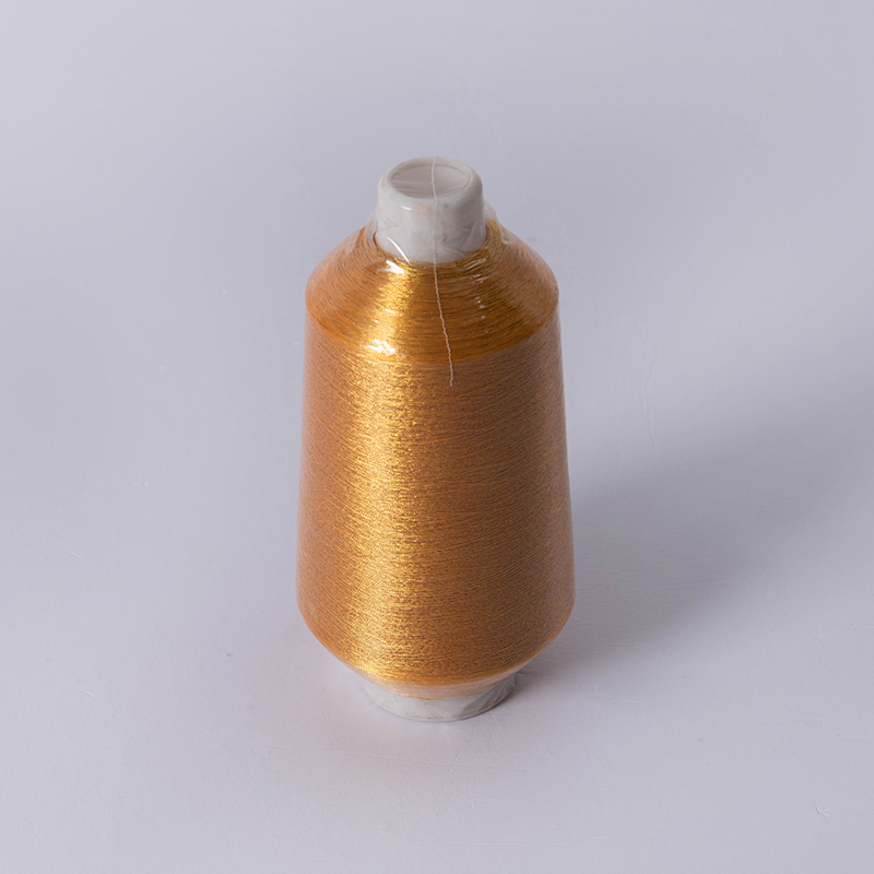 Comment l'or à la broderie et le fil d'argent sont-ils testés pour la qualité et les performances?